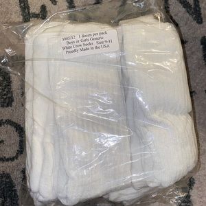 Brand new bundle of 12 socks 9-11 unisex